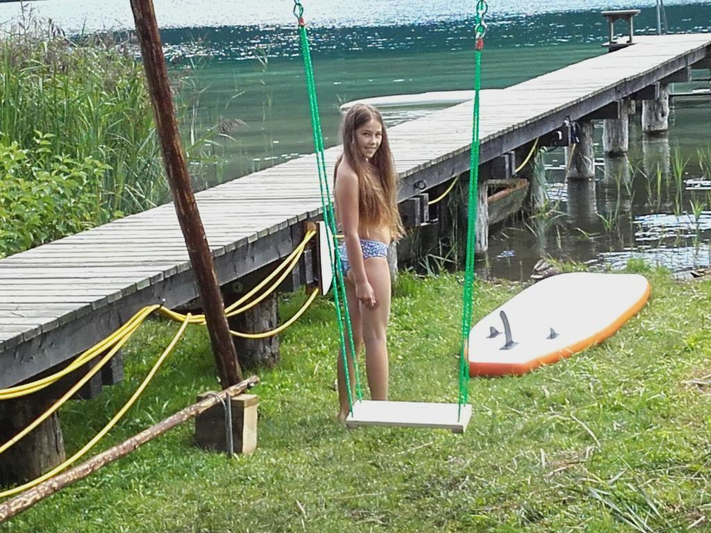 Haus Waldblick Lägenhet Weissensee Exteriör bild