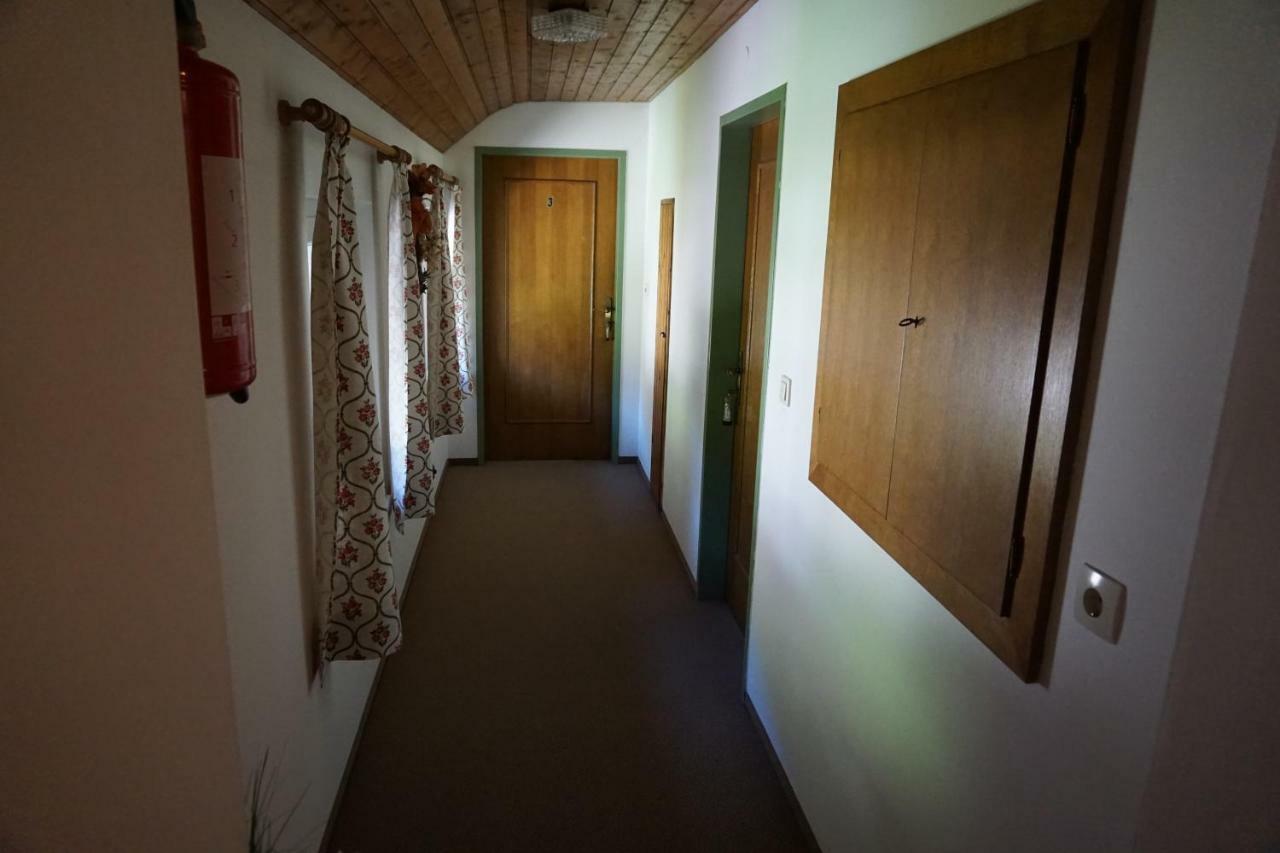 Haus Waldblick Lägenhet Weissensee Exteriör bild