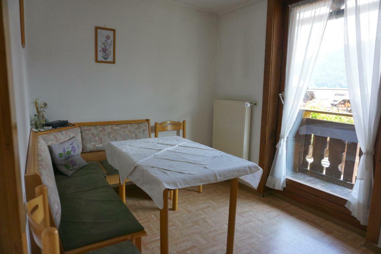 Haus Waldblick Lägenhet Weissensee Exteriör bild
