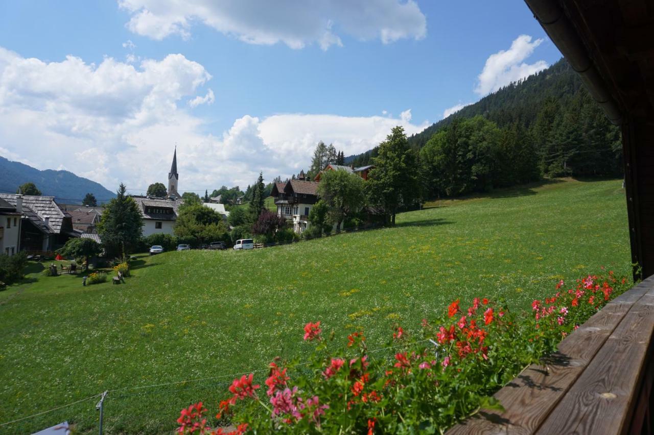 Haus Waldblick Lägenhet Weissensee Exteriör bild